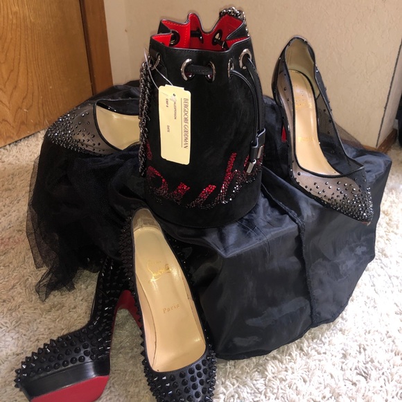 Christian Louboutin Marie Jane suedestrass - Picture 3 of 16